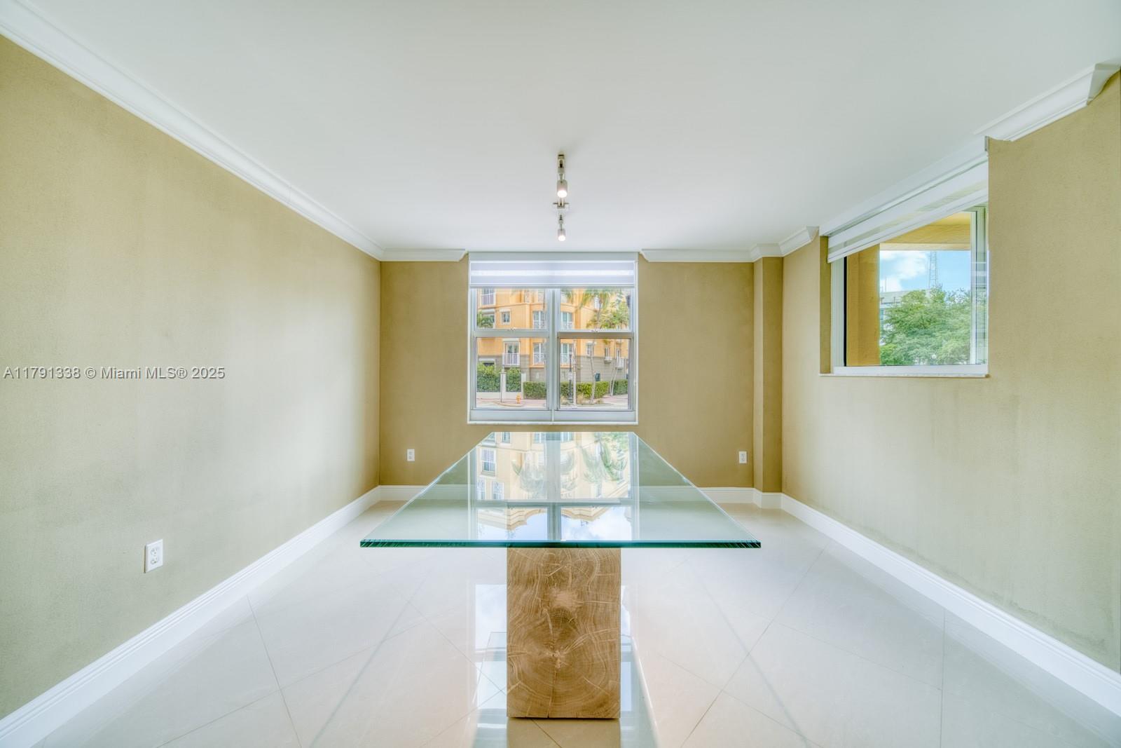 90 Alton Road, Unit TH2 Miami Beach, FL 33139 - Photo 3 of 32 a view of entryway with window