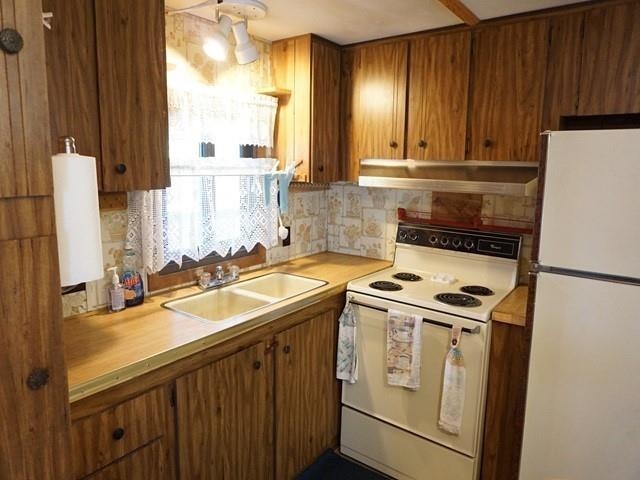 4598 Terrace Road Loon Lake, WA 99148 - Photo 4 of 17 Gallery Image 4