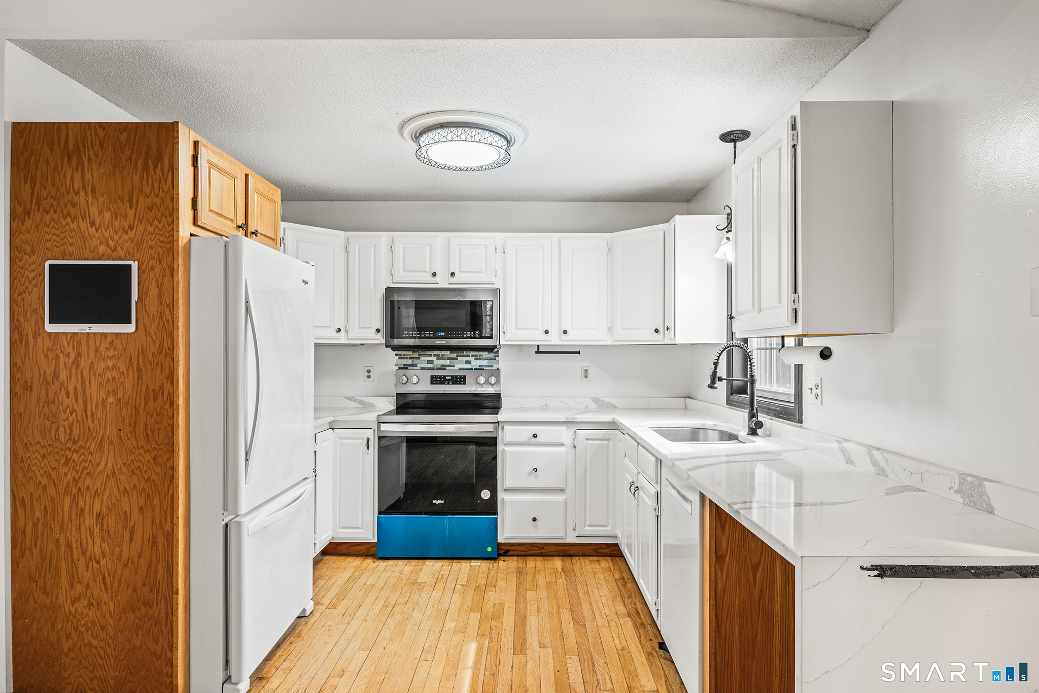 75 Elmwood Hill Road Thompson, CT 06277 - Photo 8 of 27