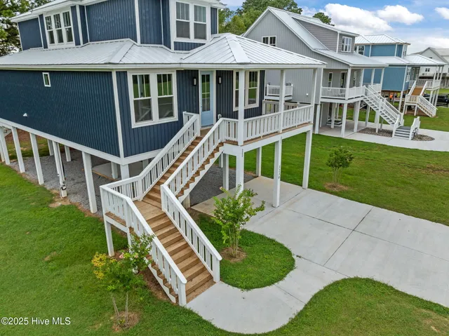 $524,700 | 3230 Whichards Beach Road, Chocowinity, NC 27817