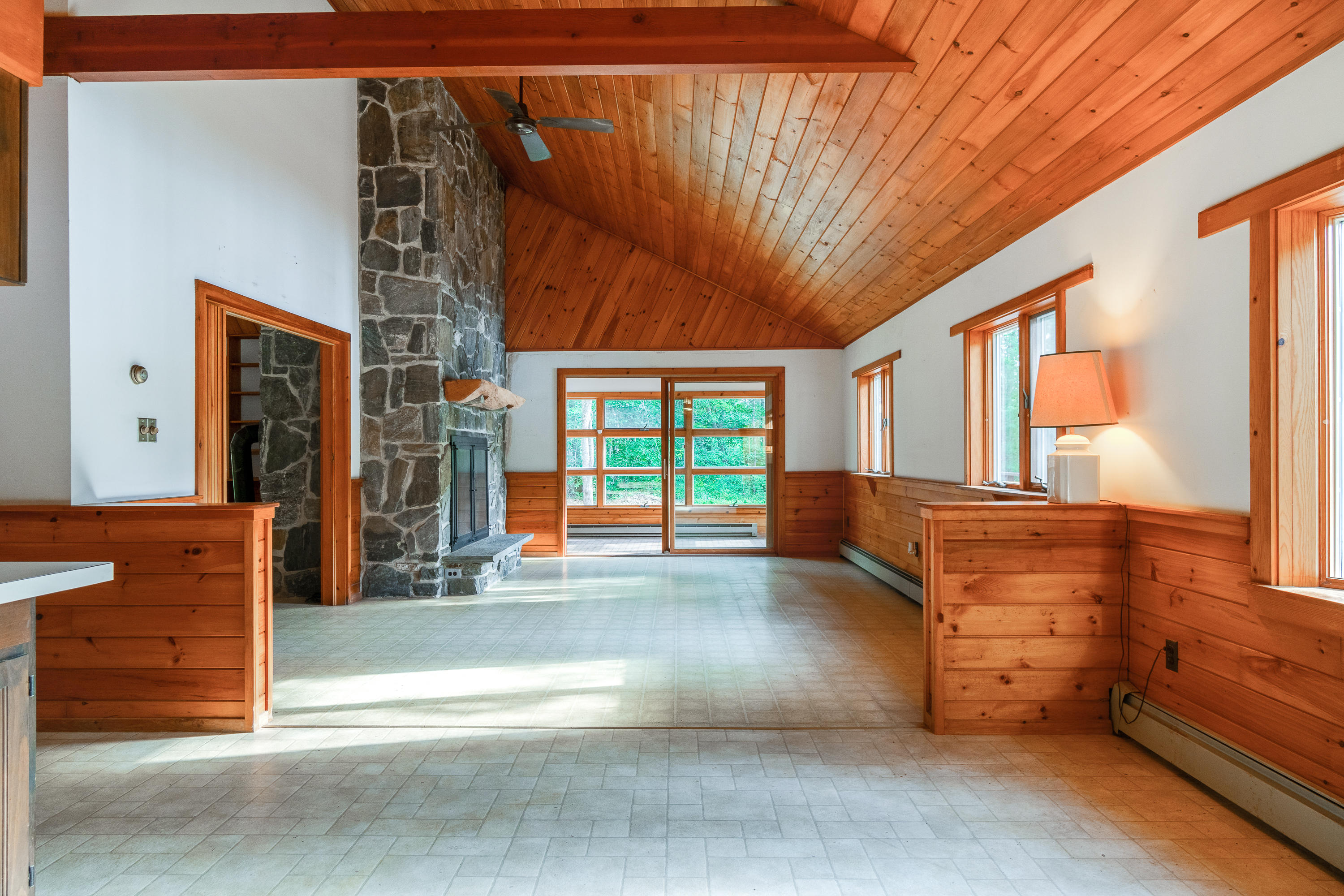 118 Harpswell Islands Road Harpswell, ME 04079 - Photo 18 of 42 Livingroom