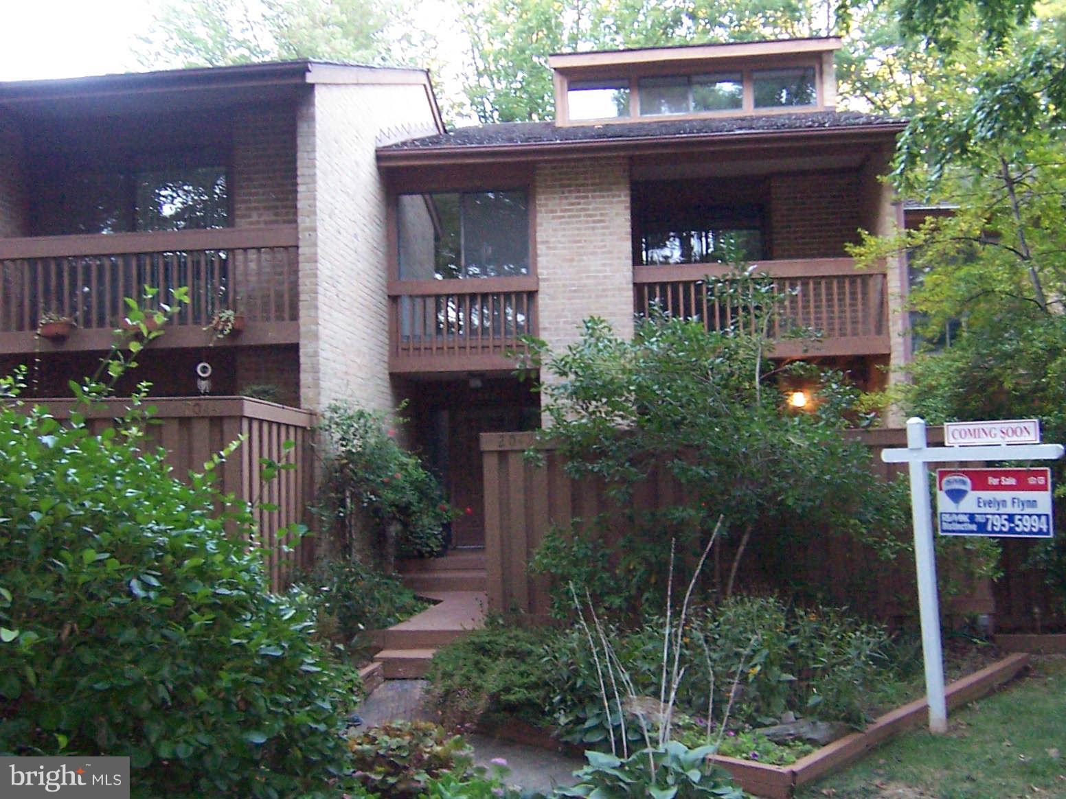 2042 Lakewinds Drive Reston, VA 20191 - Photo 1 of 21 Exterior (Front)