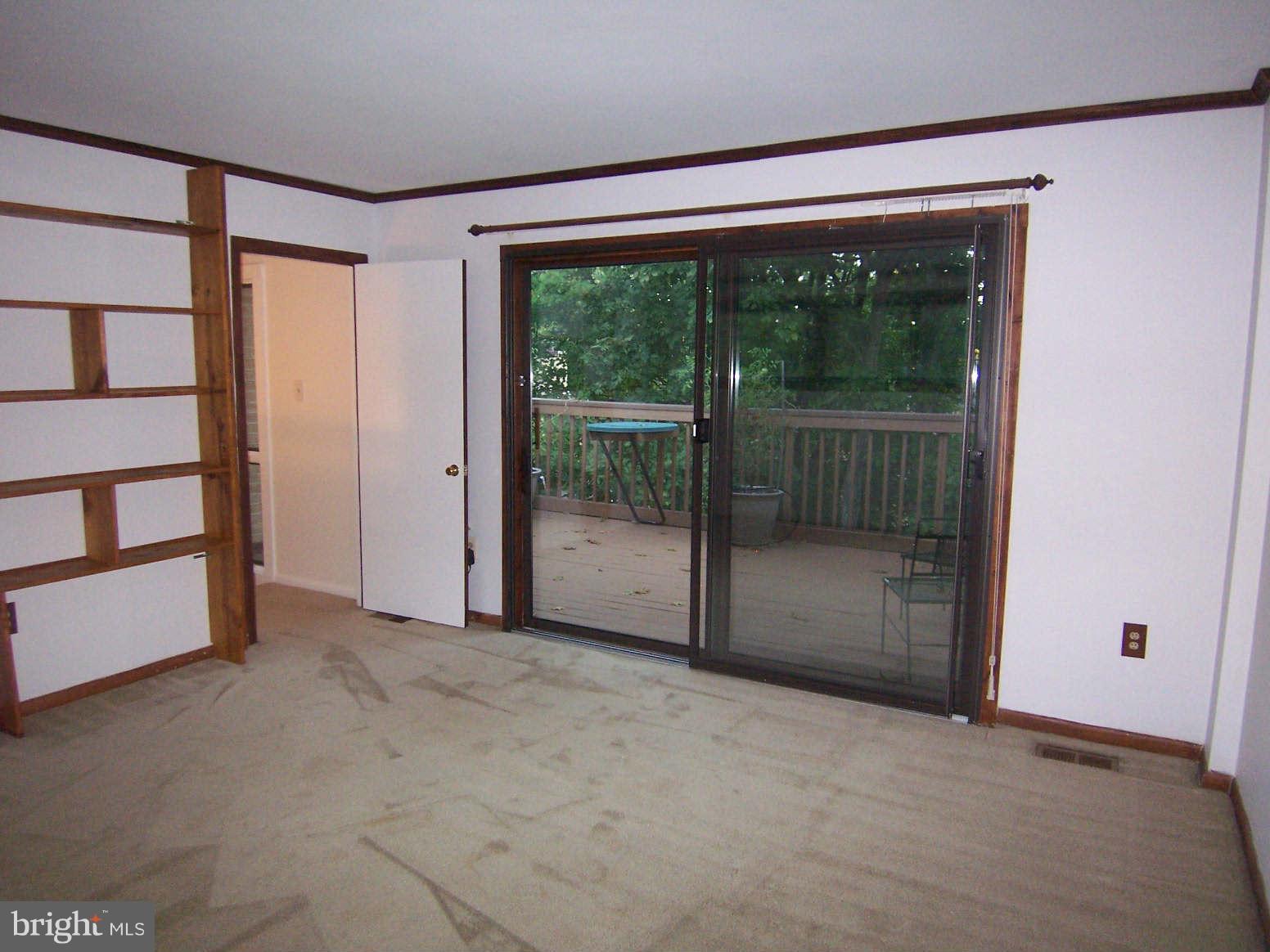 2042 Lakewinds Drive Reston, VA 20191 - Photo 13 of 21 Interior (General)