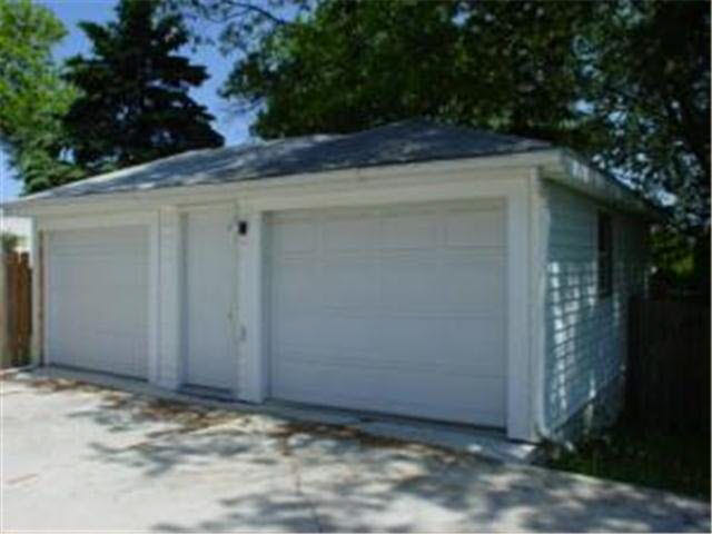 1516 4th Street Northwest Rochester, MN 55901 - Photo 2 of 4