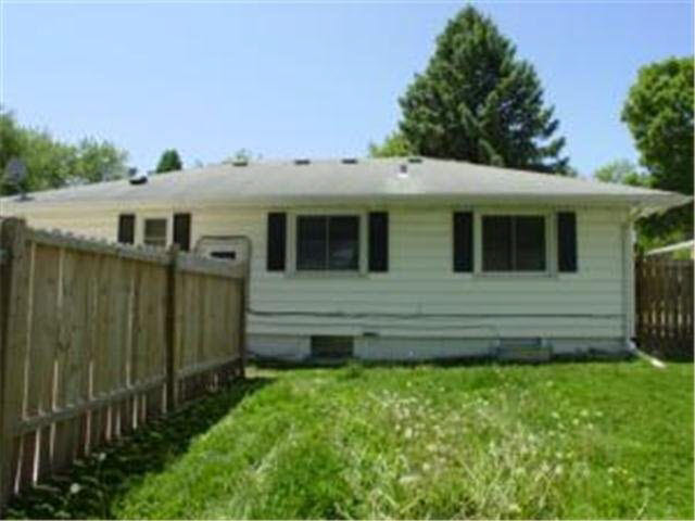 1516 4th Street Northwest Rochester, MN 55901 - Photo 3 of 4