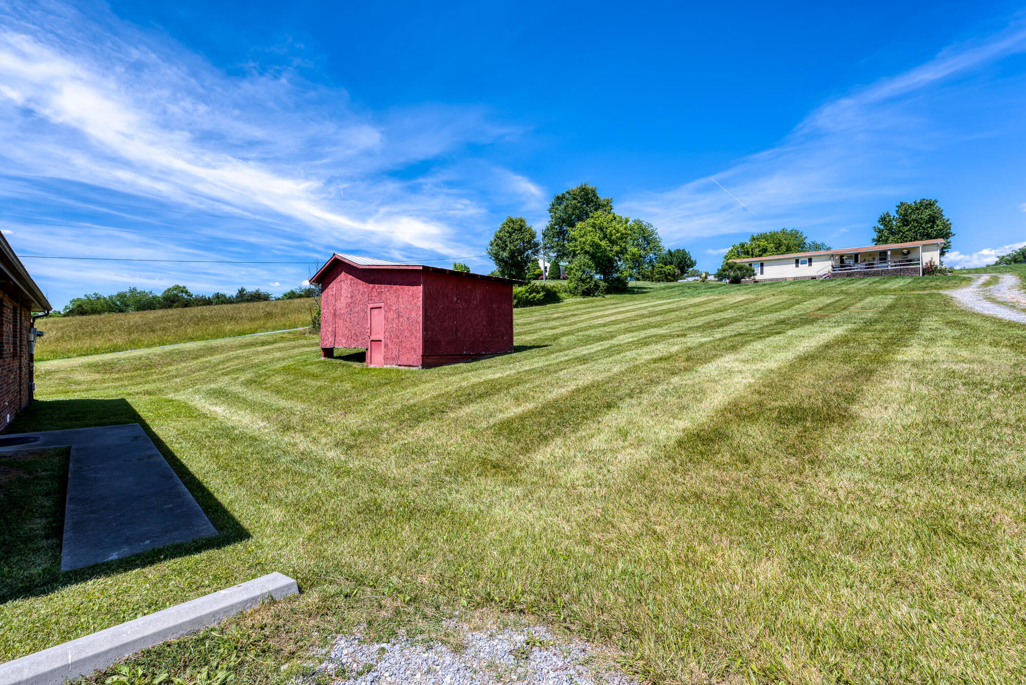 1599 Hickory Tree Road Bristol, TN 37620 - Photo 19 of 28 DSC_8605-NEF_DxO_DeepPRIME_8