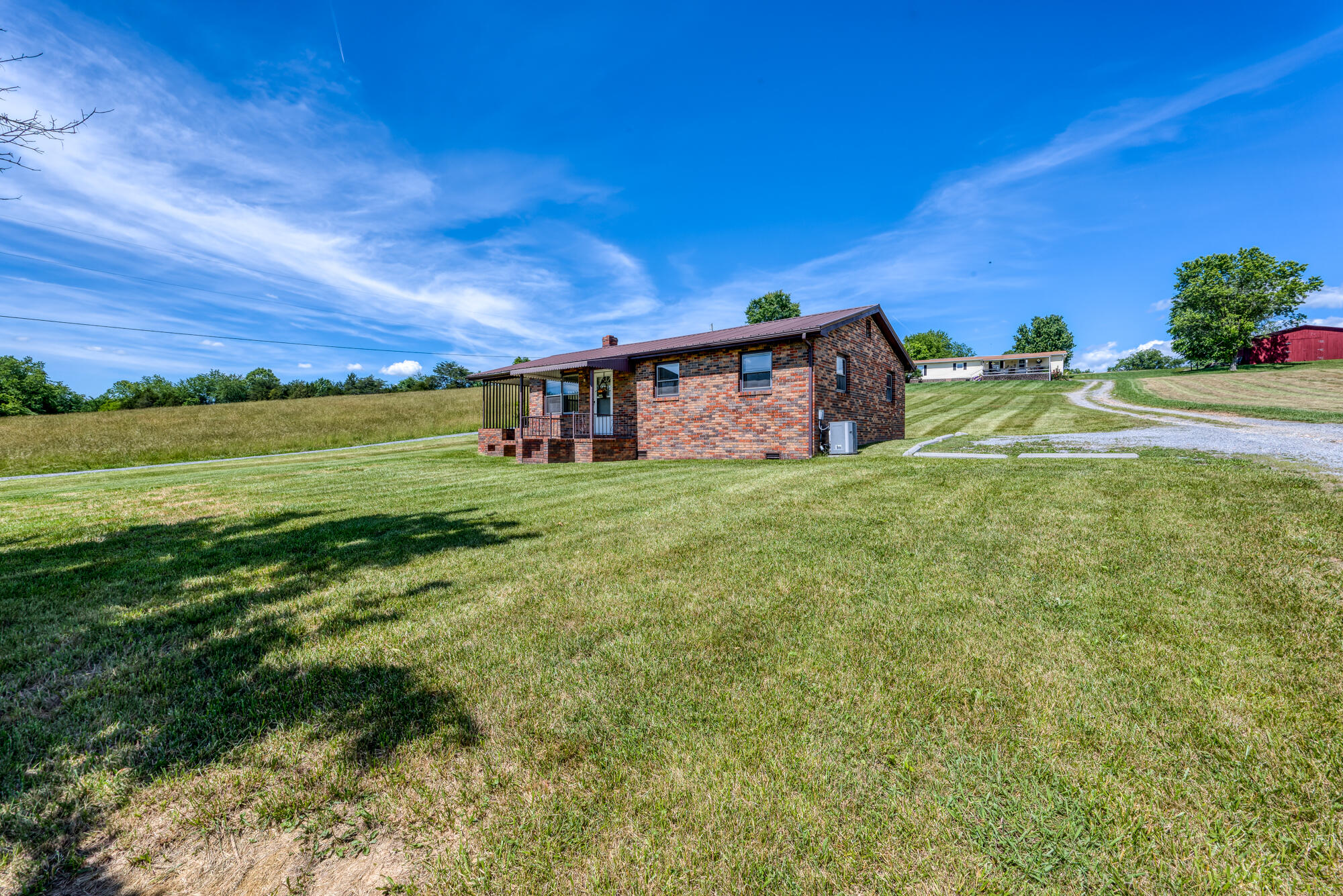 1599 Hickory Tree Road Bristol, TN 37620 - Photo 25 of 28 DSC_8591-NEF_DxO_DeepPRIME_5