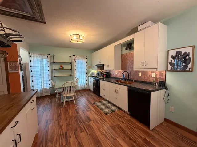 $249,900 | 912 South Oak Street, La Crescent, MN 55947