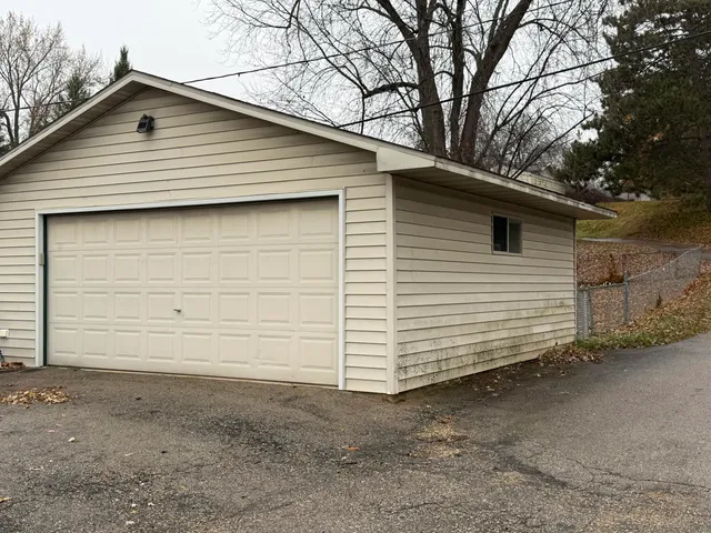 $249,900 | 912 South Oak Street, La Crescent, MN 55947