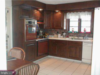 367 West Upper Ferry Road Ewing, NJ 08628 - Photo 4 of 6