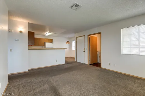 $950 | 2777 Aarondavid Drive, Unit C, Las Vegas, NV 89121