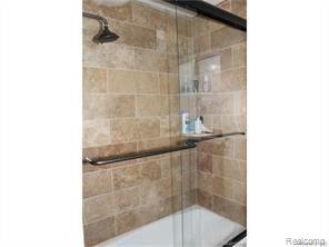23512 Meadowbrook Road Novi, MI 48375 - Photo 10 of 13