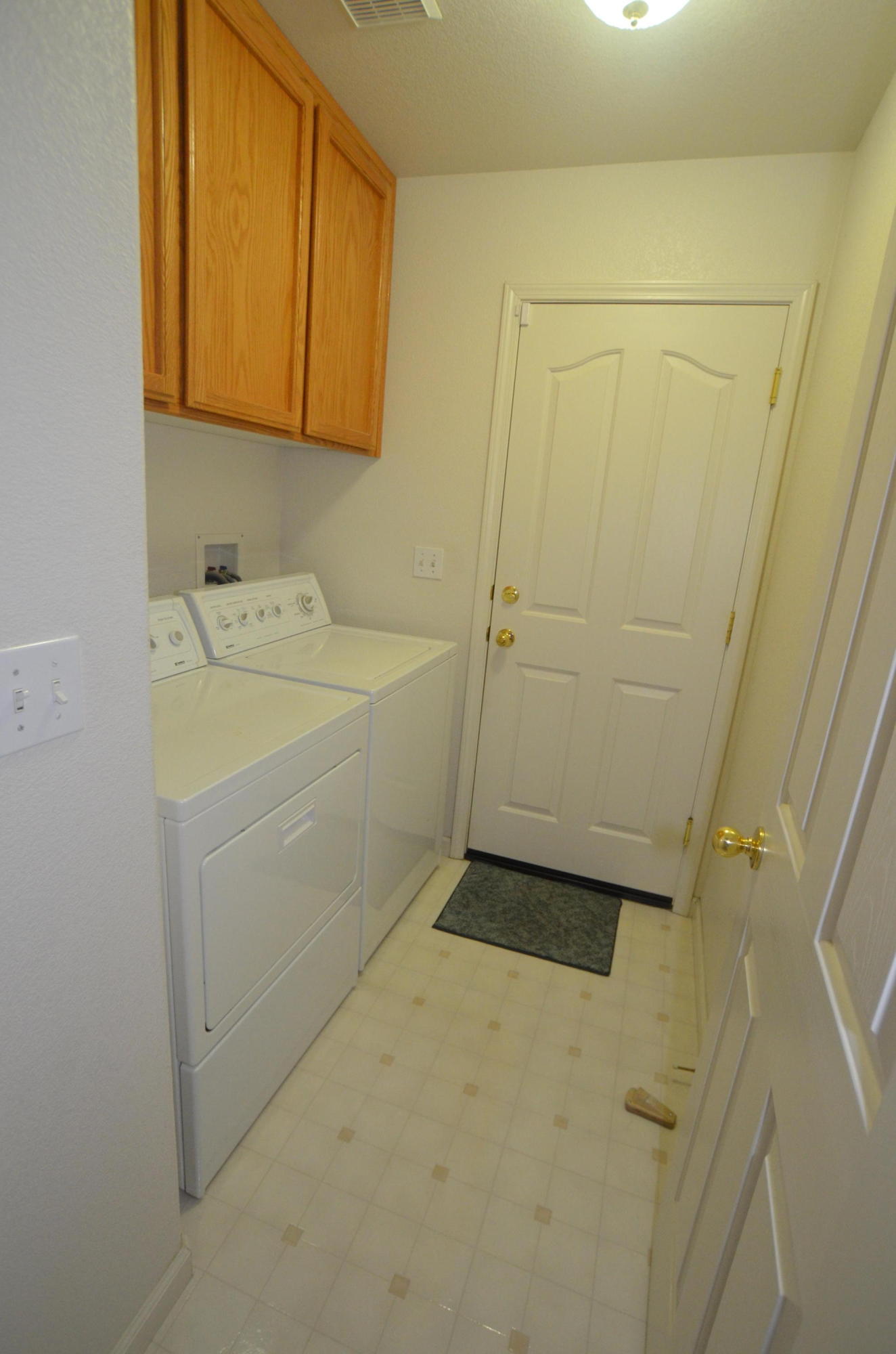 In1963 Airstrip Road Redding, CA 96003 - Photo 23 of 24 Laundry Room