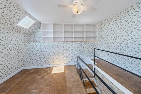 $775,000 | 3717 North Pine Grove Avenue, Unit 3S, Chicago, IL 60613