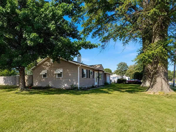 $204,900 | 525 West Mill Road, Evansville, IN 47710