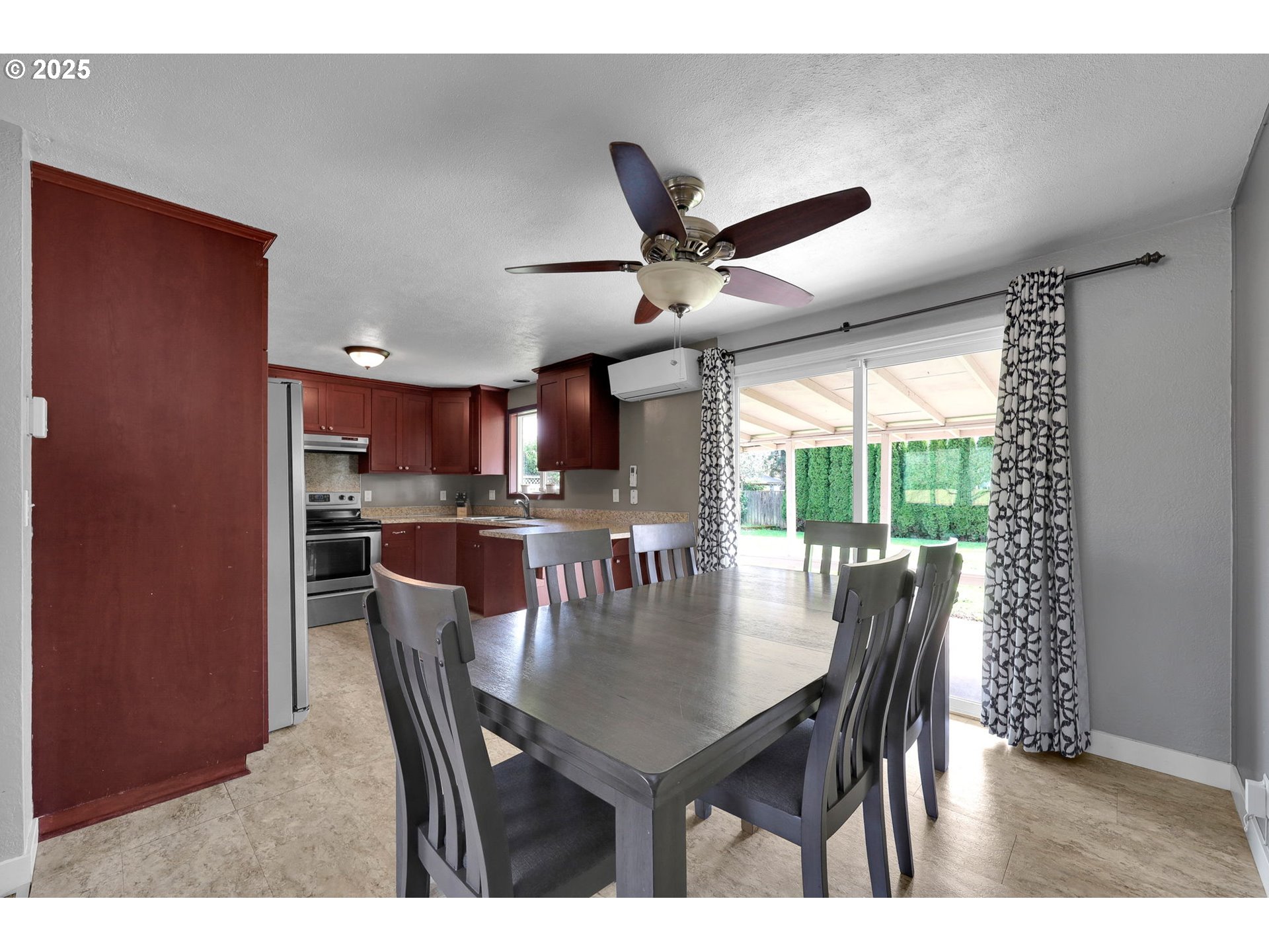 3672 Mahlon Avenue Eugene, OR 97401 - Photo 11 of 35