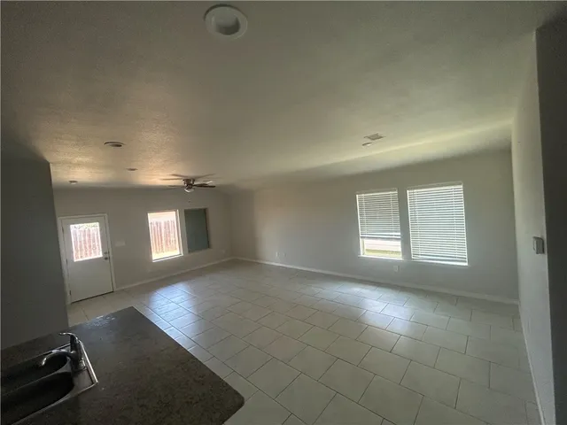 $1,950 | 1918 Kentucky Derby Drive, Corpus Christi, TX 78417