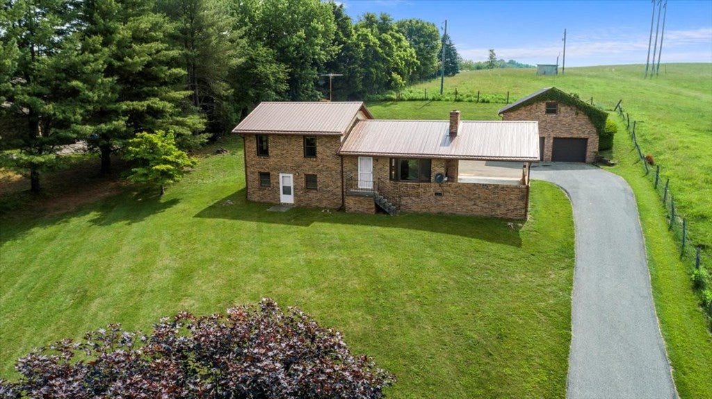 4498 Shelburne Road Radford, VA 24141 - Photo 9 of 64 Gallery Image 9