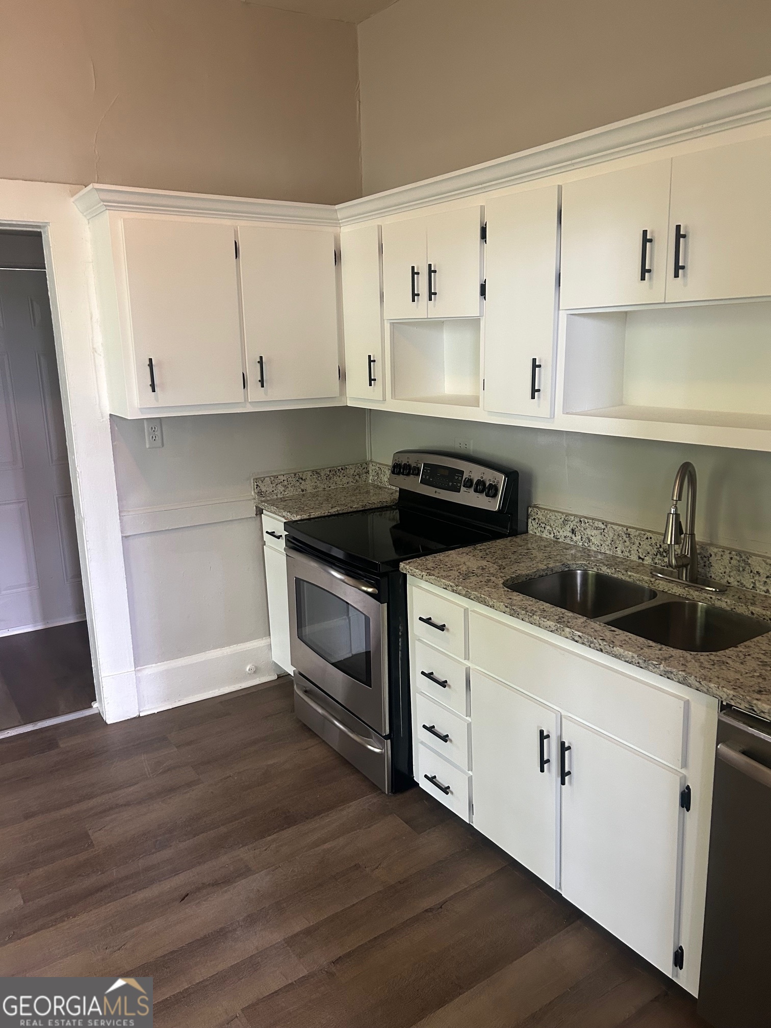 240 1st Street Northeast Rome, GA 30161 - Photo 7 of 12