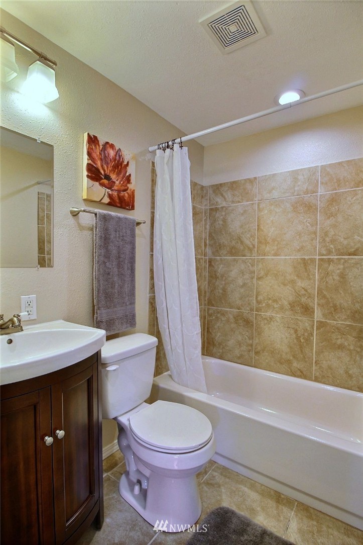 9642 Meadow Road Southwest Lakewood, WA 98499 - Photo 7 of 14 Gallery Image 7