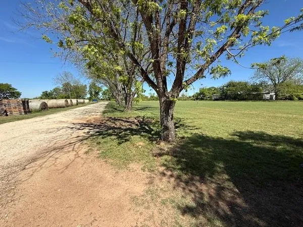 $2,500 | 3680 County Road 256, Stephenville, TX 76401