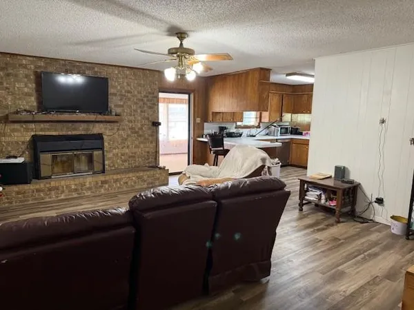 $2,500 | 3680 County Road 256, Stephenville, TX 76401