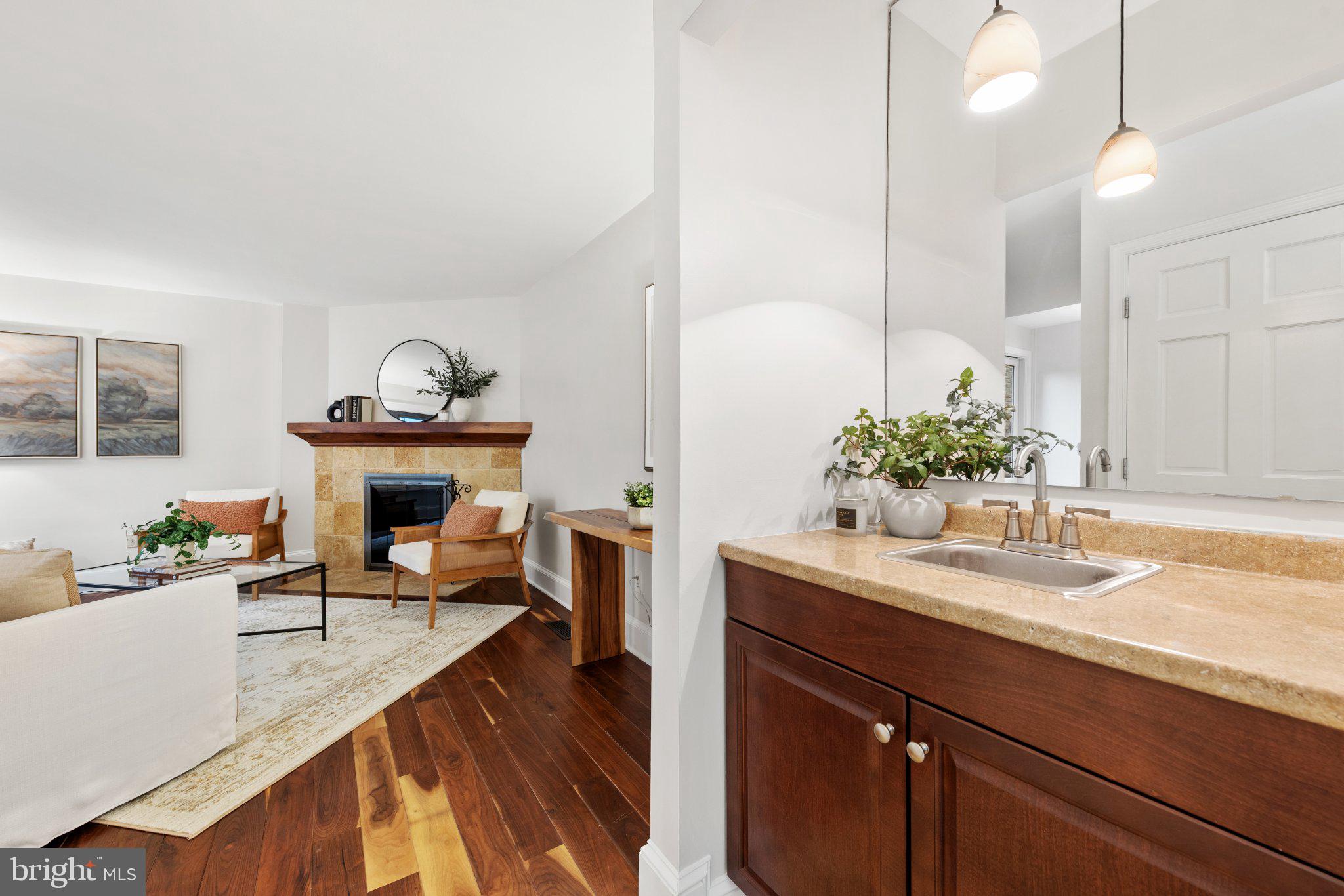 1427 Green Run Lane Reston, VA 20190 - Photo 9 of 44 Wetbar between the living room and dining room