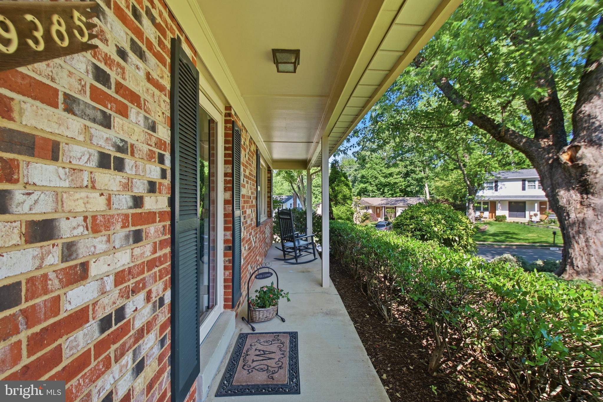 9385 Saddlemount Court Springfield, VA 22153 - Photo 5 of 51 Front Porch