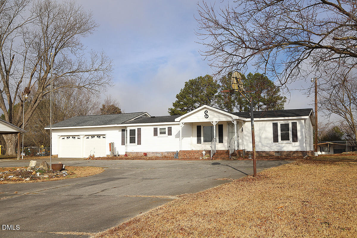 2582 Bakers Chapel Road Smithfield, NC 27577 - Photo 1 of 23 2582 Bakers Chapel Rd