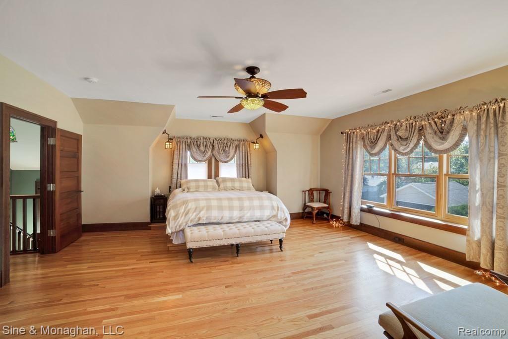 671 Washington Road Grosse Pointe, MI 48230 - Photo 33 of 62 036-hometown-visuals-2020_671-washington-gp.jpg-SMALL