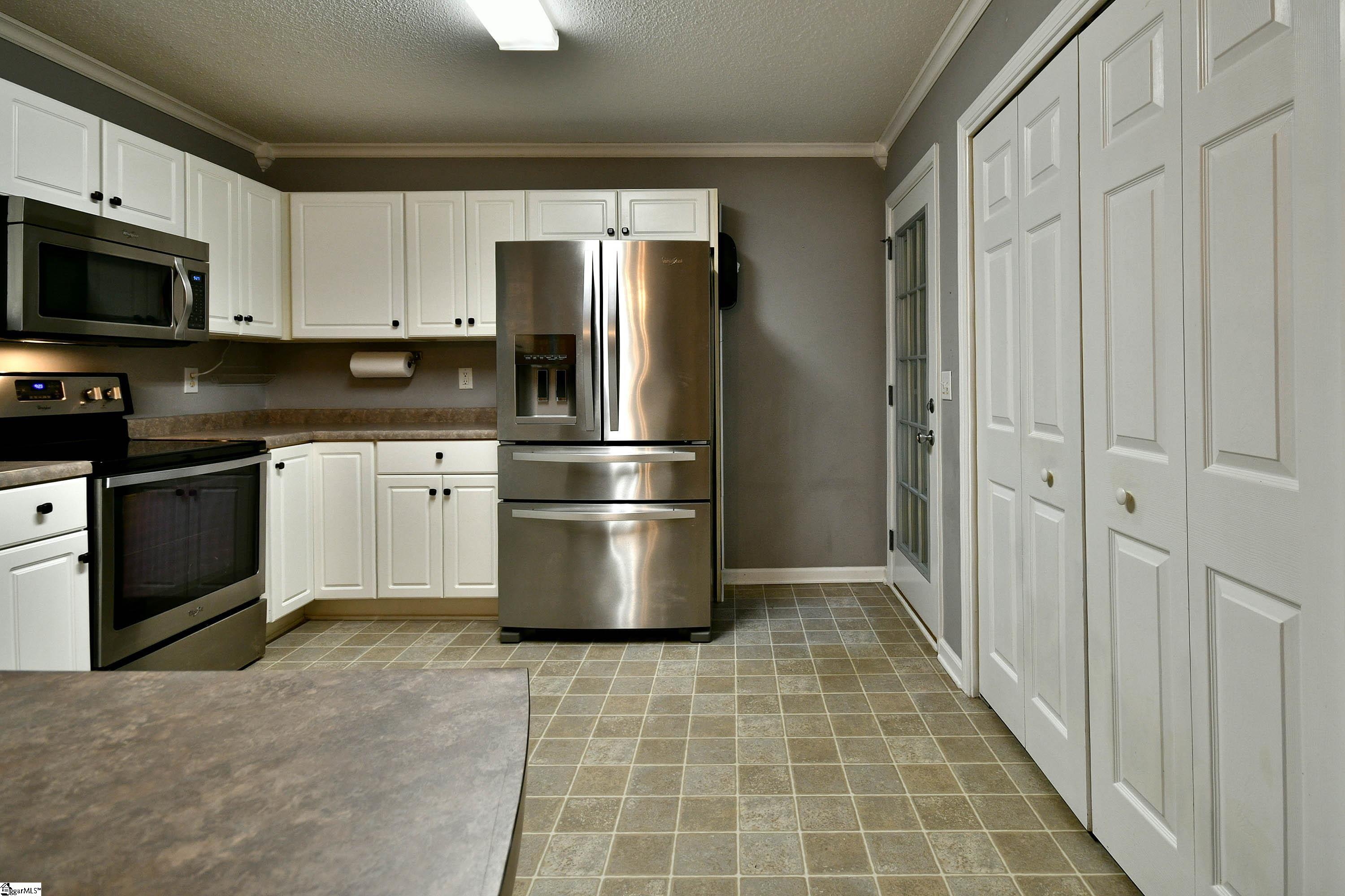2518 Farrs Bridge Road Easley, SC 29640 - Photo 13 of 36