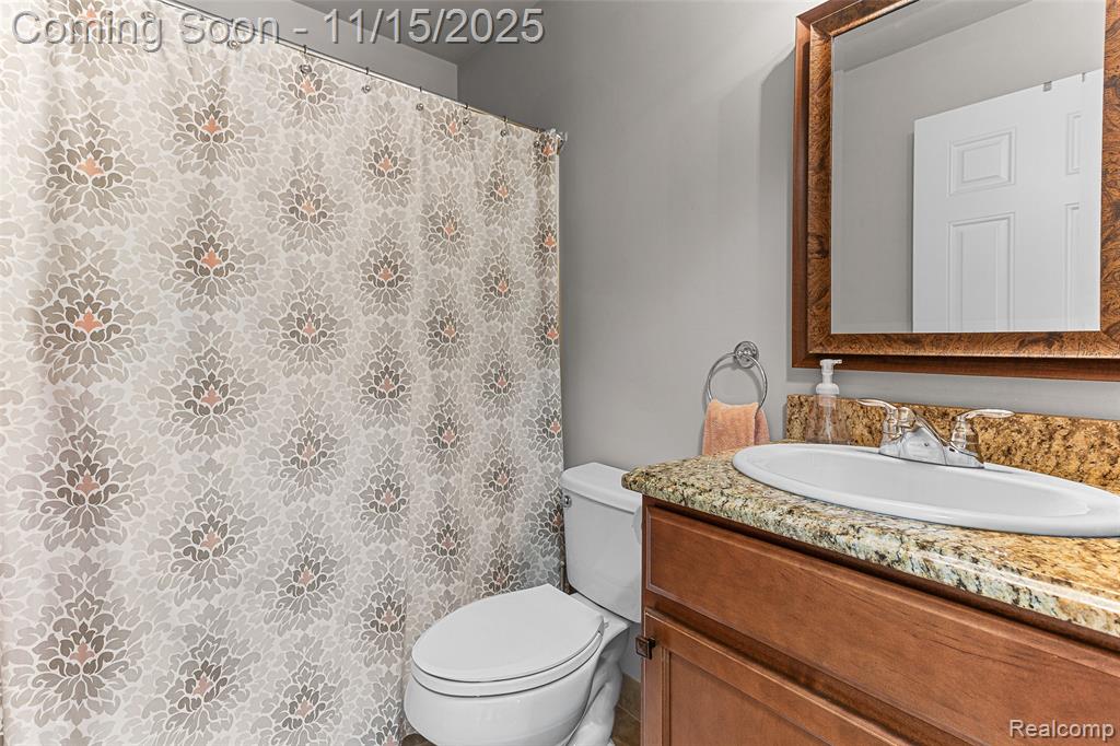 2914 Hartline Drive Rochester Hills, MI 48309 - Photo 29 of 43