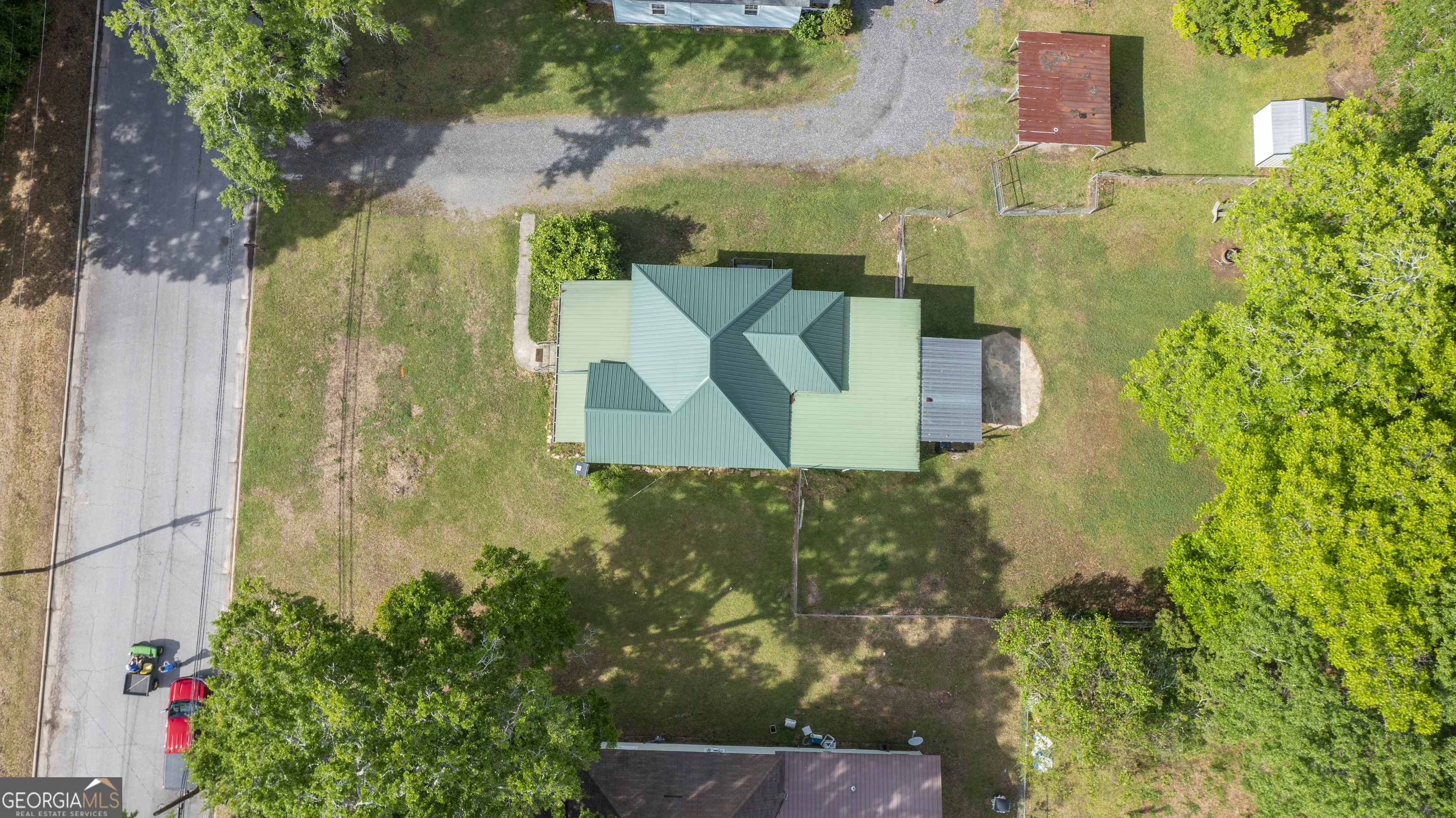 4 Johnson Avenue Manchester, GA 31816 - Photo 3 of 37