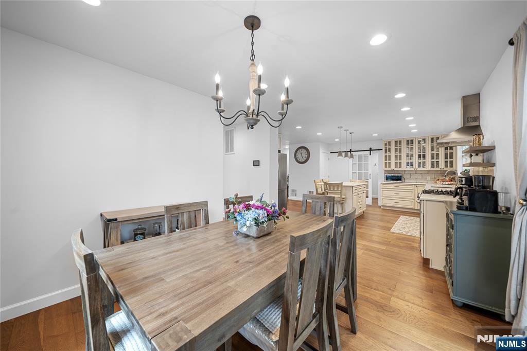 322 East Midland Avenue Paramus, NJ 07652 - Photo 12 of 37