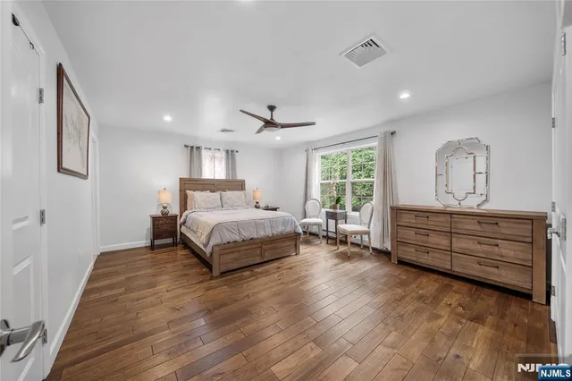 $1,299,000 | 322 East Midland Avenue, Paramus, NJ 07652