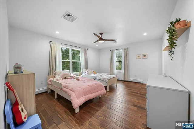 $1,299,000 | 322 East Midland Avenue, Paramus, NJ 07652