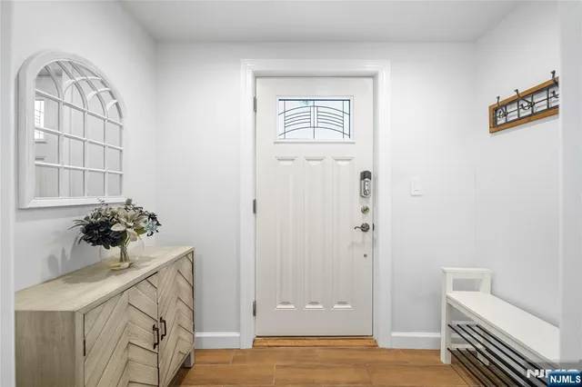 $1,299,000 | 322 East Midland Avenue, Paramus, NJ 07652