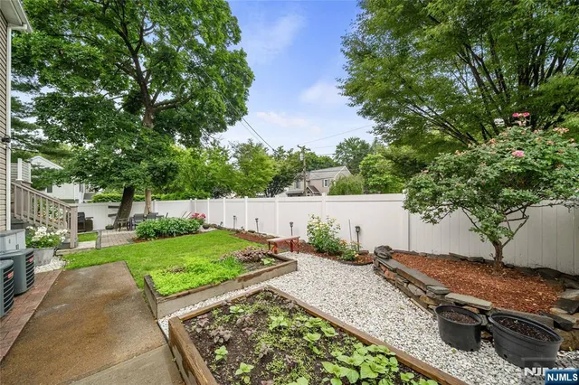 $1,299,000 | 322 East Midland Avenue, Paramus, NJ 07652