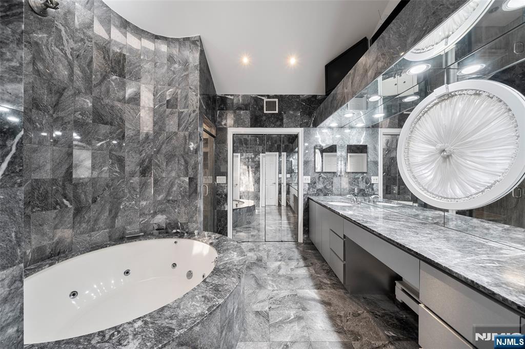 67 Stewart Street Demarest, NJ 07627 - Photo 19 of 38