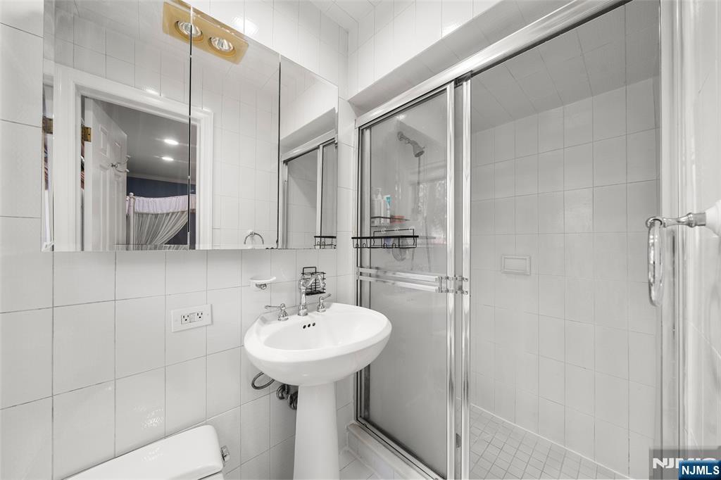 67 Stewart Street Demarest, NJ 07627 - Photo 23 of 38