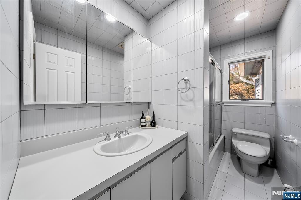 67 Stewart Street Demarest, NJ 07627 - Photo 25 of 38