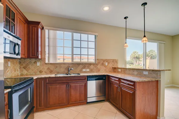 $3,000 | 7318 Briella Drive, Boynton Beach, FL 33437