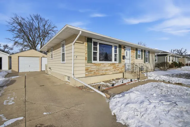 $224,900 | 600 15th Avenue Southwest, Austin, MN 55912