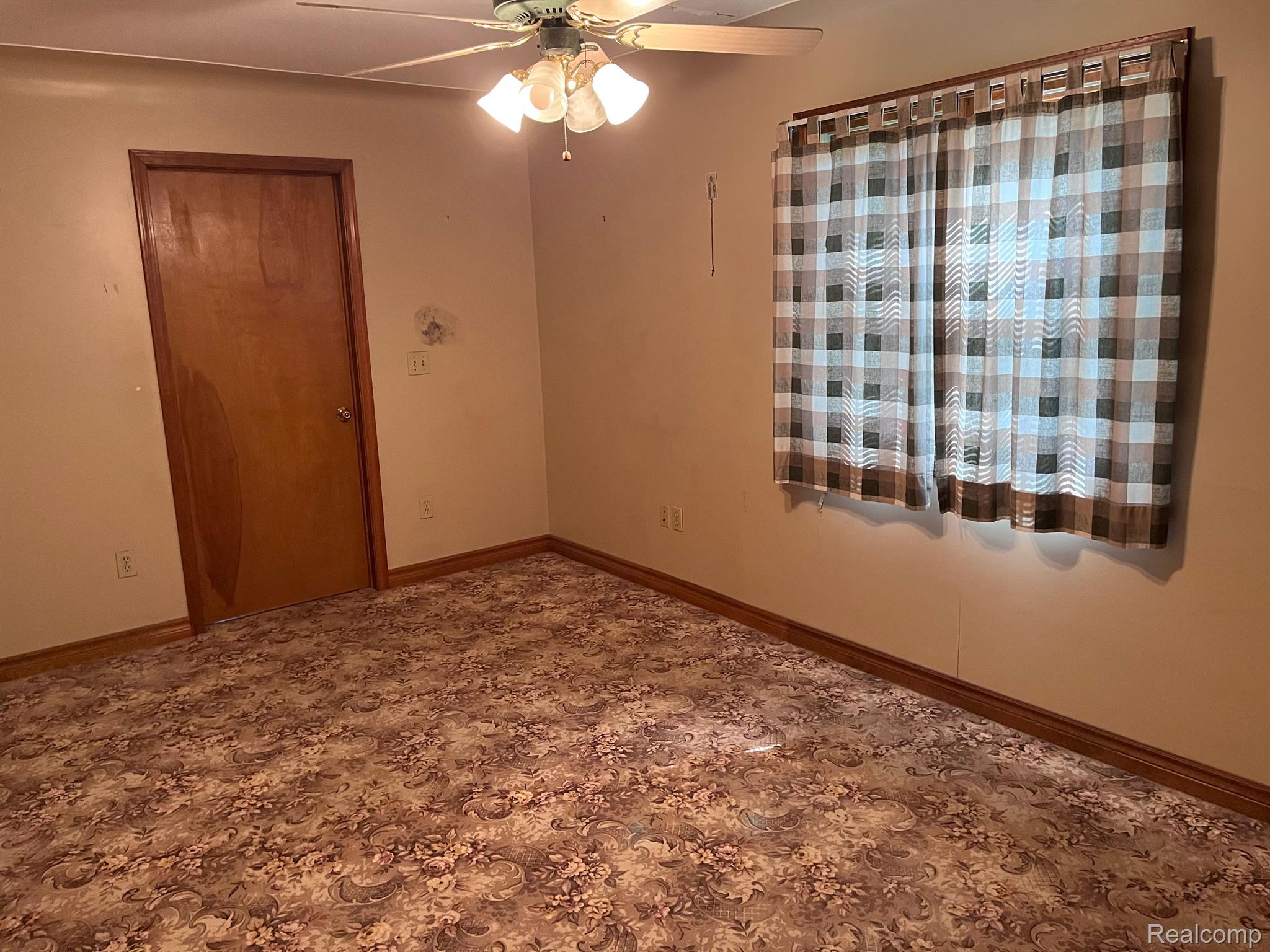 4225 Lapeer Road Port Huron, MI 48060 - Photo 9 of 19 Gallery Image 9