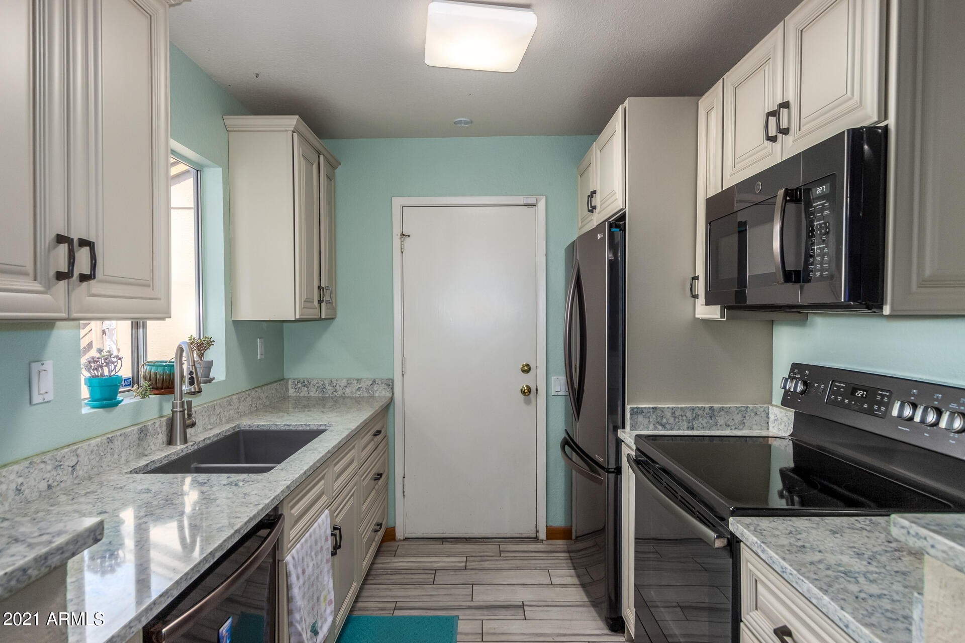 4448 East Fremont Street Phoenix, AZ 85042 - Photo 6 of 22 08 - Fremont