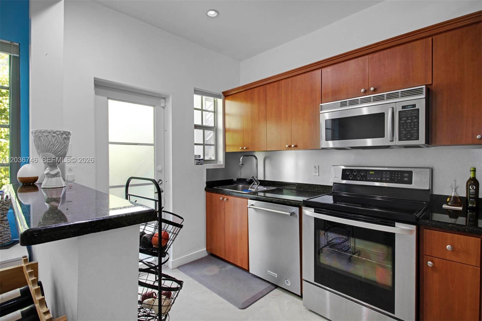 901 3rd Street, Unit 3 Miami Beach, FL 33139 - Photo 10 of 13
