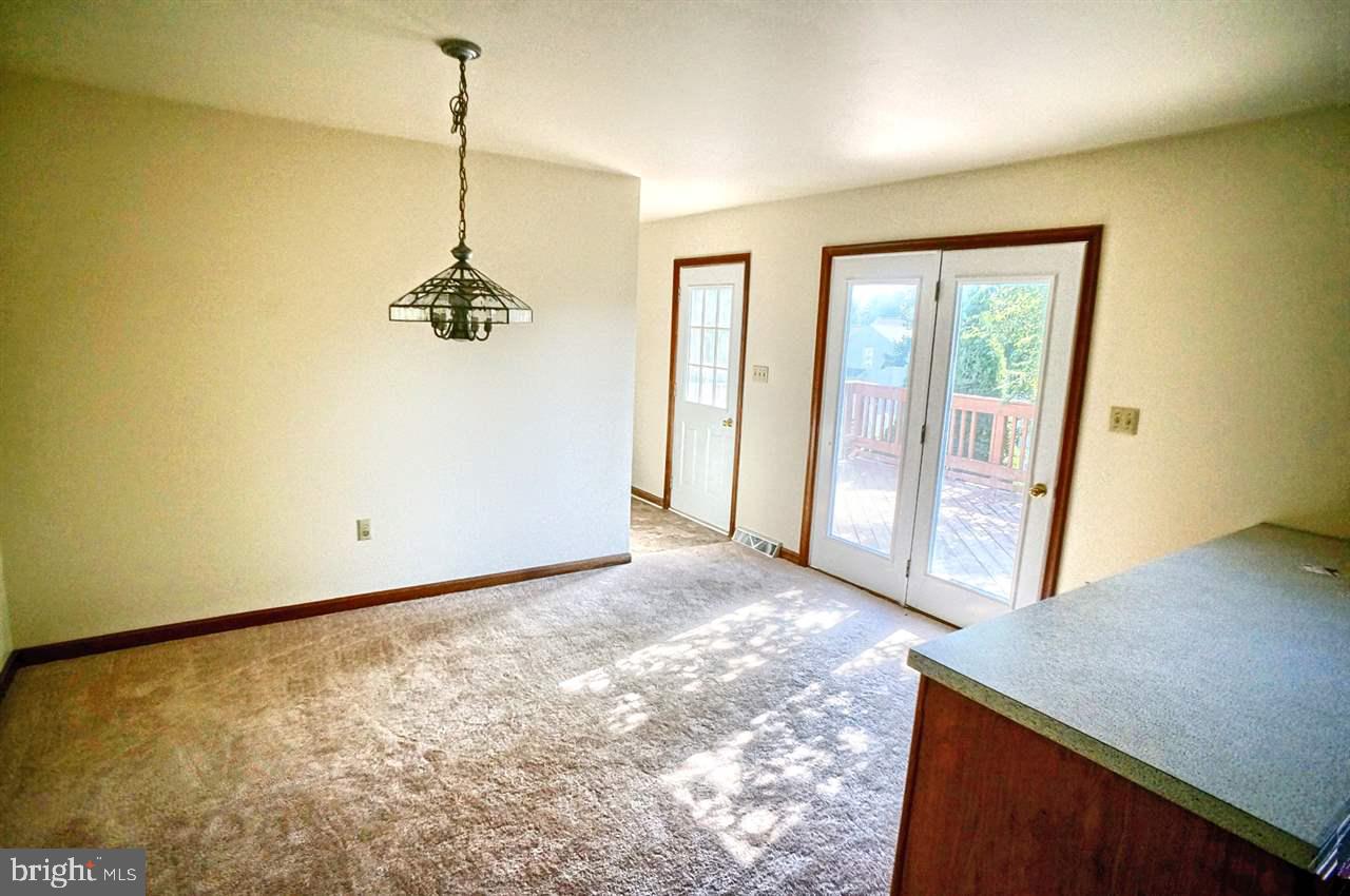 408 Limestone Road Carlisle, PA 17015 - Photo 4 of 17 Gallery Image 4