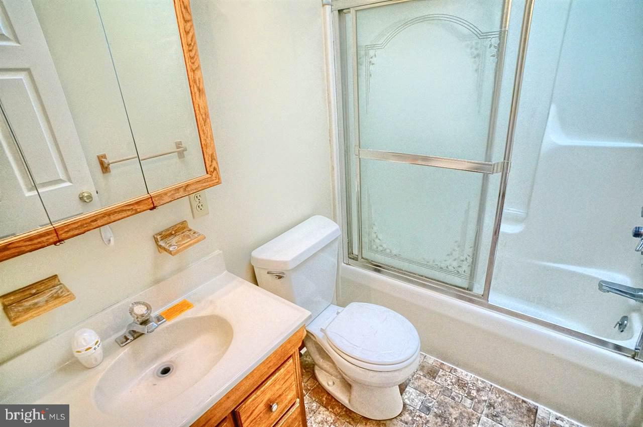 408 Limestone Road Carlisle, PA 17015 - Photo 6 of 17 Gallery Image 6