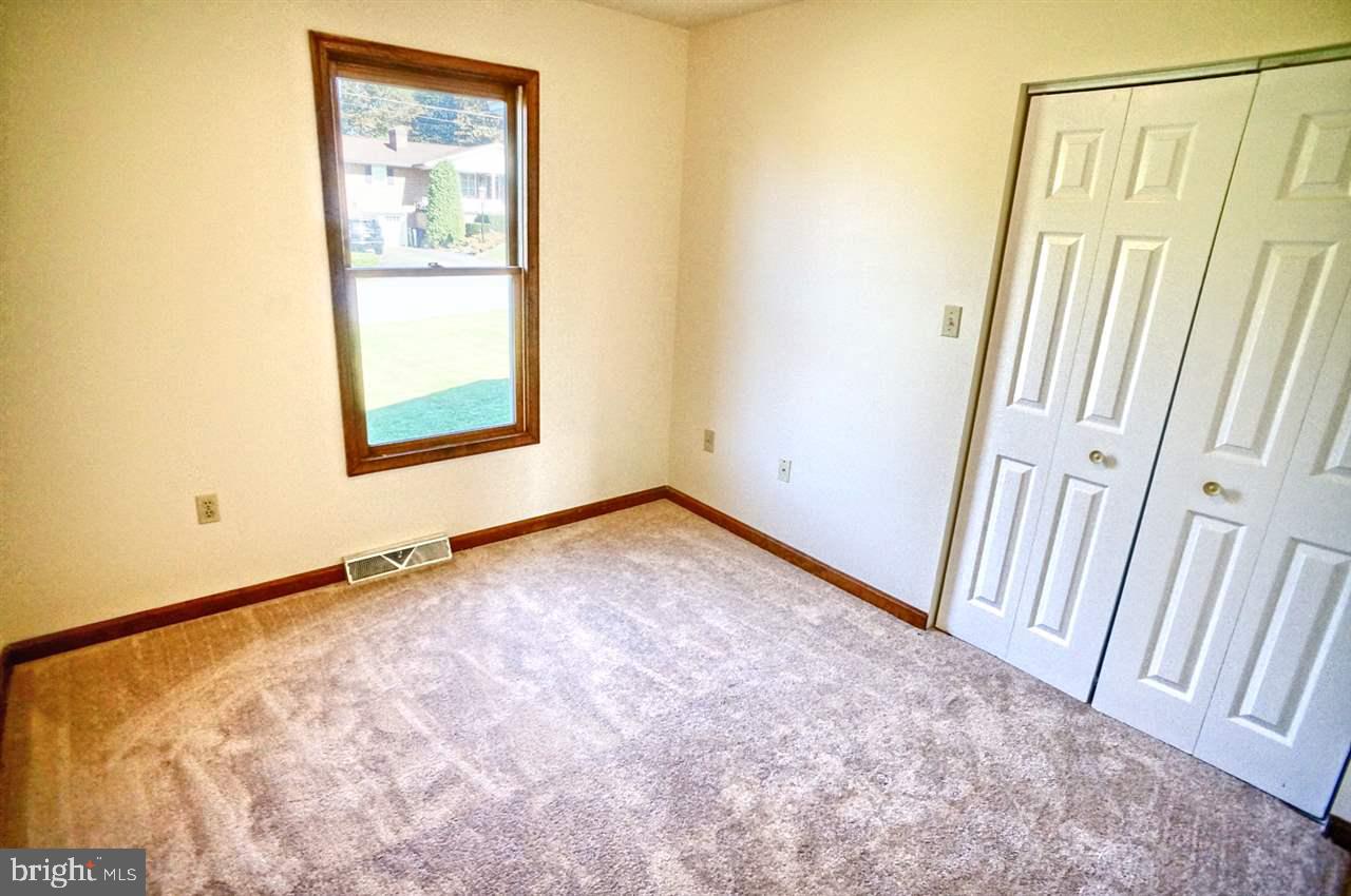 408 Limestone Road Carlisle, PA 17015 - Photo 9 of 17 Gallery Image 9