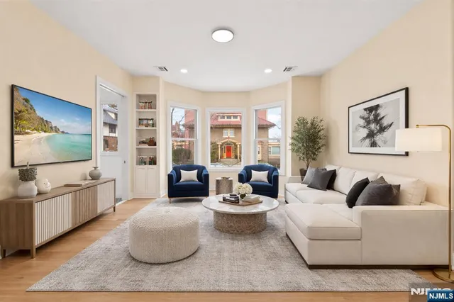 $2,899,999 | 855-859 Boulevard, Weehawken, NJ 07086